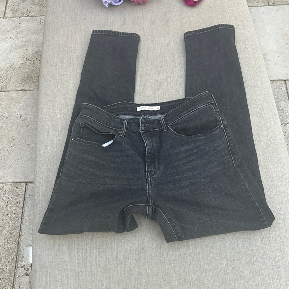 Dark grey/black Levi’s classic mid rise skinny jeans